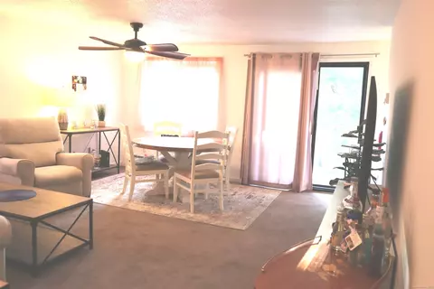 7 Padanaram Rd #C77, Danbury, CT 06811