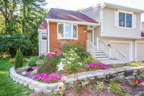 289 The Mdws #289, Enfield, CT 06082