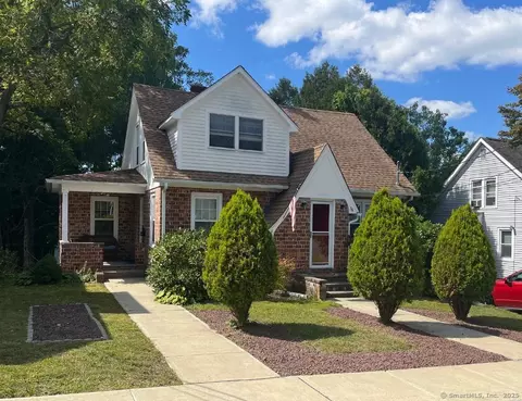 36 Pratt St, Norwich, CT 06360