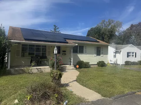 69 Tree Hill Rd, Waterbury, CT 06708