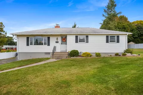 131 Hilltop Rd, Naugatuck, CT 06770