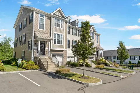 5 Gingham Ct #5, Danbury, CT 06810