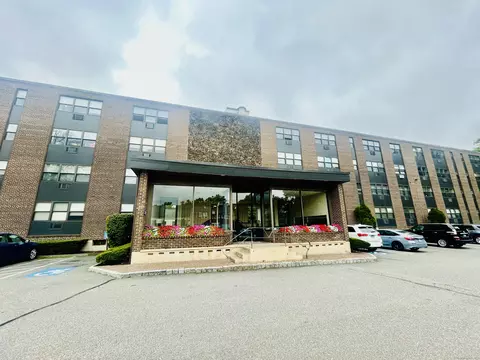 9 Park St #4B, Norwalk, CT 06851