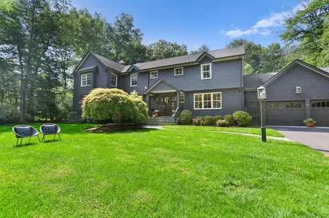 52 Putnam Rd, New Canaan, CT 06840
