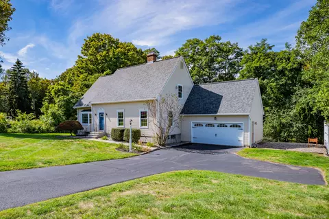 15 Chatham Fields Rd, East Hampton, CT 06424