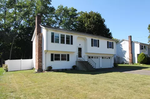 37 Webb St, Windsor Locks, CT 06096