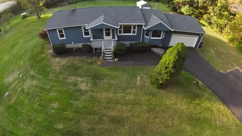 38 Skinner Rd, Colchester, CT 06415