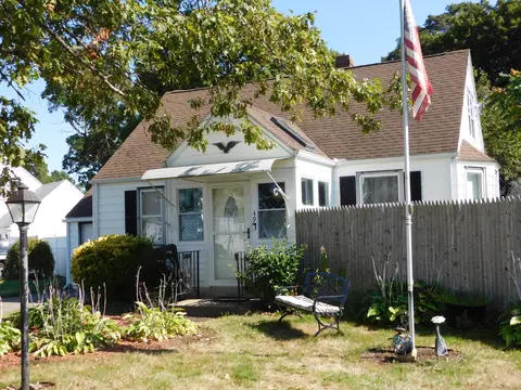 49 Foote Rd, East Haven, CT 06512