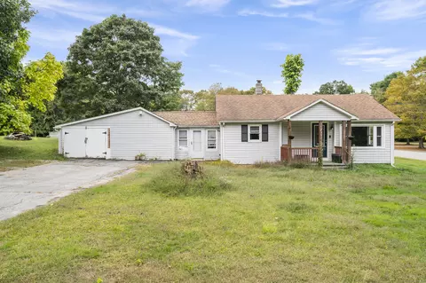 987 Upper Maple St, Killingly, CT 06241