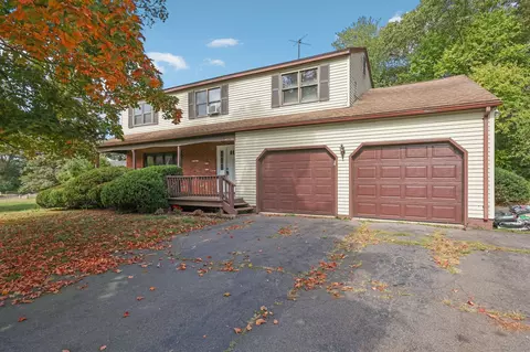 41 Jeremy Woods Dr, Southington, CT 06489
