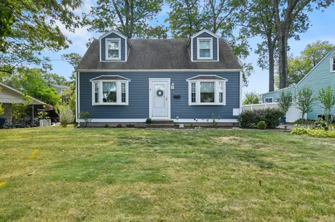 18 Birchcrest Dr, Southington, CT 06489