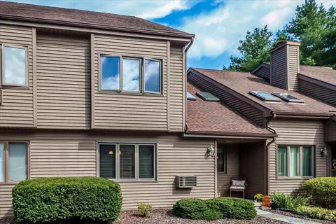 42 Twin Oaks #42, New Milford, CT 06776
