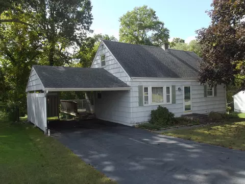 23 Glendale Rd, Oakdale, CT 06370