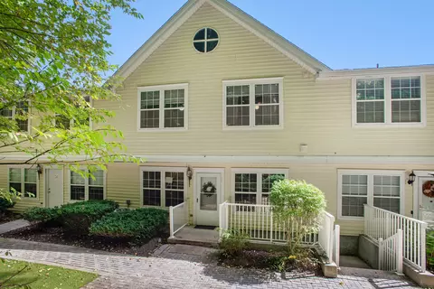 633 Danbury Rd #25, Ridgefield, CT 06877