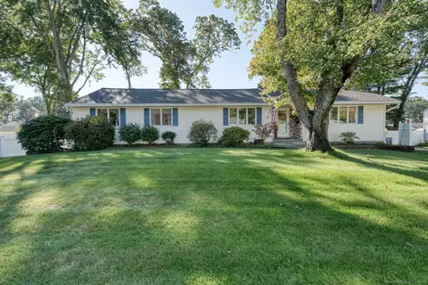 36 Dale Rd, Enfield, CT 06082