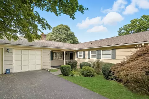 235 Lovers Ln, Fairfield, CT 06824