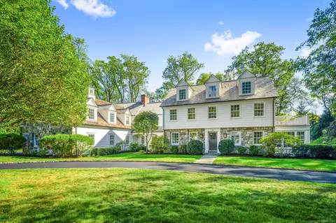 50 Buttonwood Ln, Darien, CT 06820