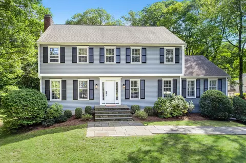 96 Standish Dr, Ridgefield, CT 06877