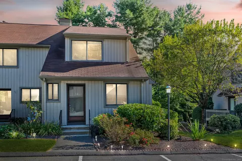 62 Cambridge Ct #62, Beacon Falls, CT 06403