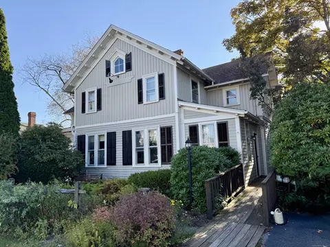 22 Park St, Thomaston, CT 06787