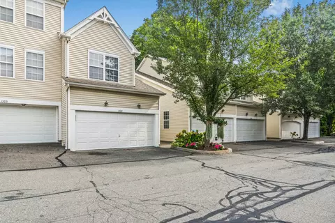 1304 Eaton Ct #1304, Danbury, CT 06811