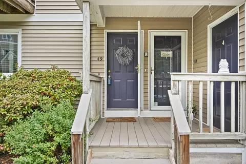 49 Glenrock #49, Norwalk, CT 06850