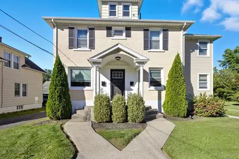 71 Park Ave, Enfield, CT 06082