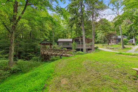 201 Millstone Rd, Wilton, CT 06897