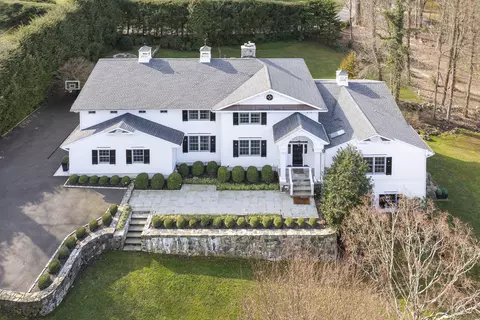 17 Rustic View Rd, Greenwich, CT 06830