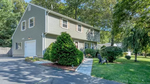 35 Allen St, Naugatuck, CT 06770
