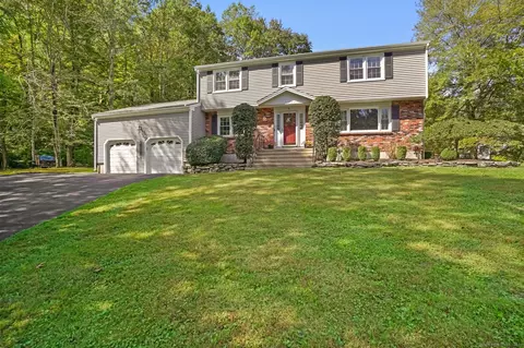 57 Bunker Hill Dr, Trumbull, CT 06611