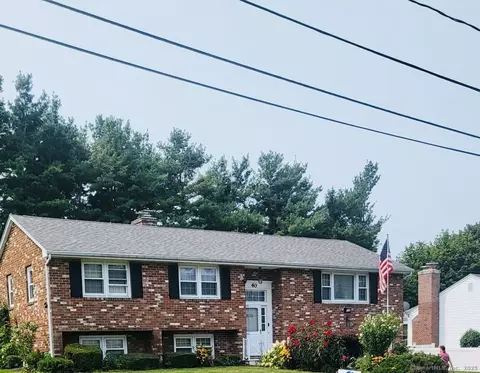 40 S Meadow Ln, Meriden, CT 06450