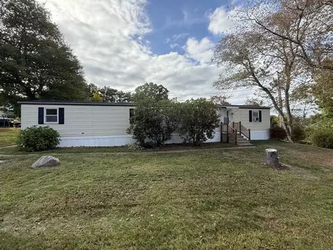 8 Sunshine Ter, North Grosvenor Dale, CT 06255