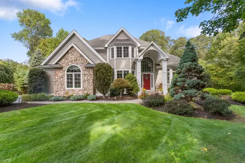 19 Hazel Ct, Shelton, CT 06484
