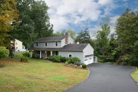 3 Terry Dr, Bethel, CT 06801