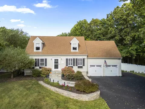 17 Megan Ln, Wallingford, CT 06492