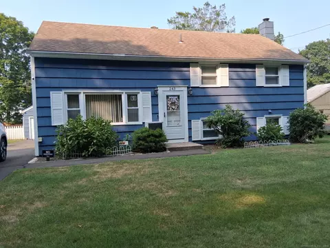 243 Gilbert Ave, Hamden, CT 06514