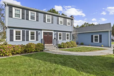 14 Hedwig Ct, West Hartford, CT 06107