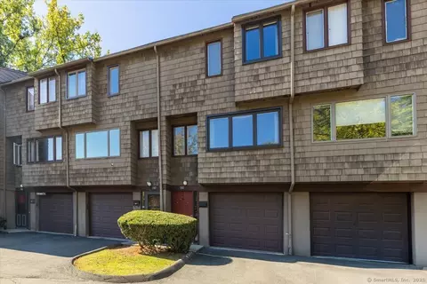 181 Towne House Rd #181, Hamden, CT 06514