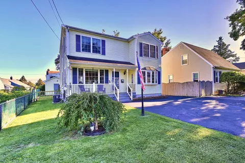 145 Dahl Ave, Stratford, CT 06614