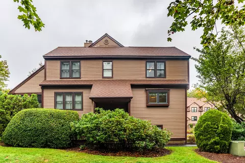 26 Edgehill Cir #26, Monroe, CT 06468