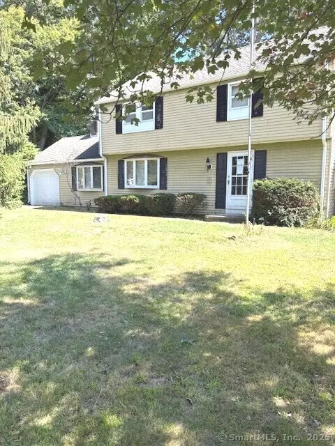 1 Beechwood Ln, Old Lyme, CT 06371
