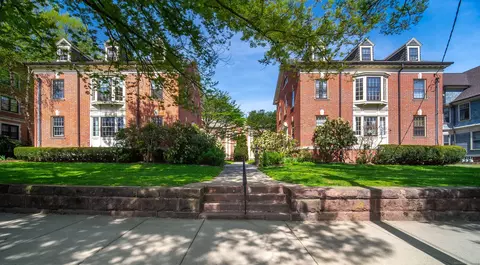 496 Whitney Ave #1C, New Haven, CT 06511