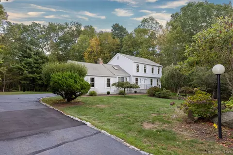 36 Silver Birch Ln, Clinton, CT 06413