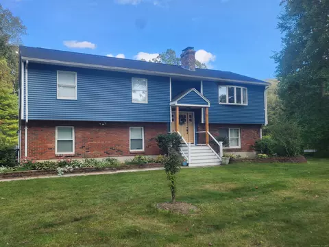 87 Standish Rd, Colchester, CT 06415