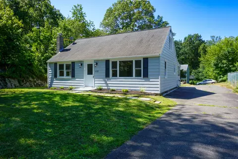 418 Horton Hill Rd, Naugatuck, CT 06770