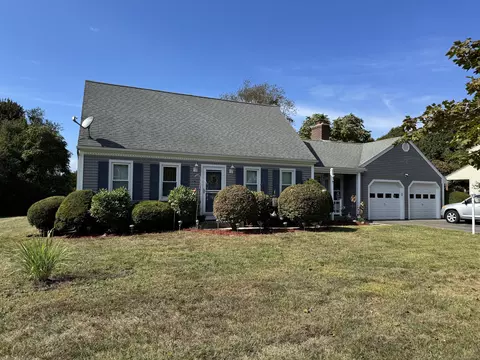 67 Royal Oak Cir, Meriden, CT 06450