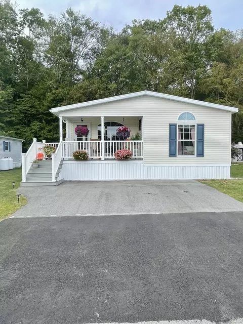 130 Stephen Dr, Stonington, CT 06378