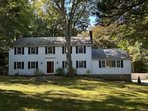16 Forest Hills Dr, Madison, CT 06443