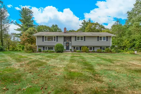 16 Craig Dr, Monroe, CT 06468
